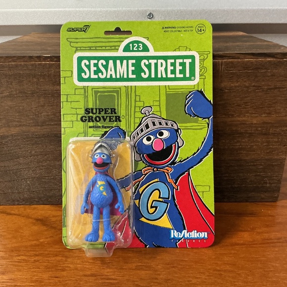 Reaction Figures Sesame Street Super Grover Super 7 Action Figure - Picture 2 of 5